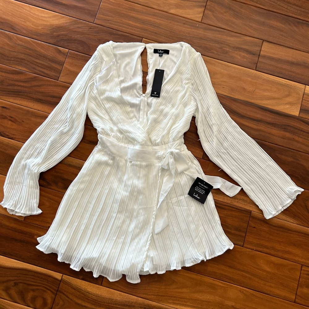 Lulus white romper size small